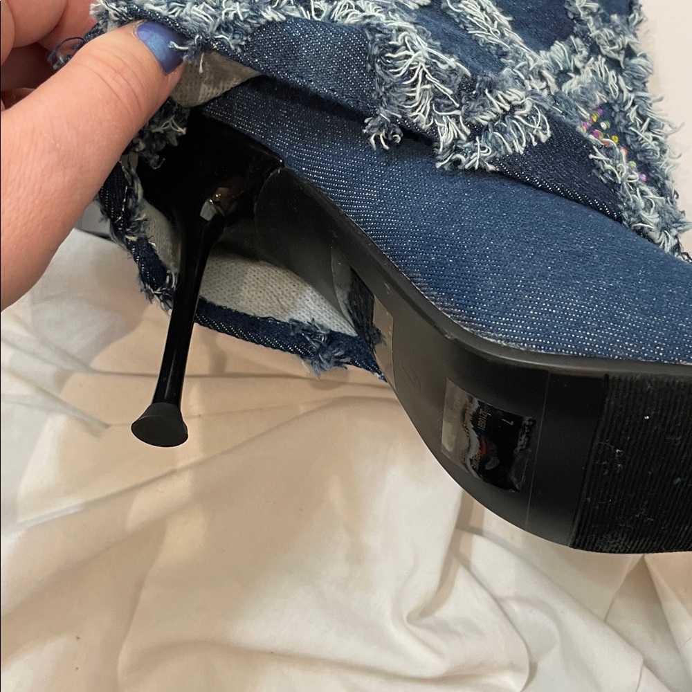 •CAPE ROBBIN• “Bobome” Blue Studded Denim Stiletto Pointed Boots // NIB - Picture 10 of 13